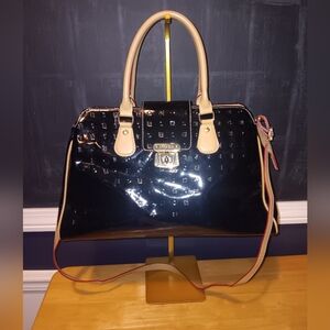 Arcadia Patent Leather Teresa Bag With D Rings And Long Strap